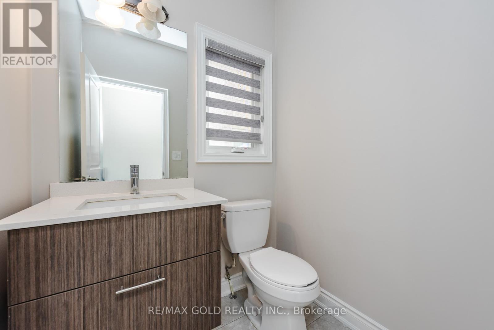 26 Ixworth Circle, Brampton (Bram West), Ontario  L6Y 6J8 - Photo 5 - W12877576