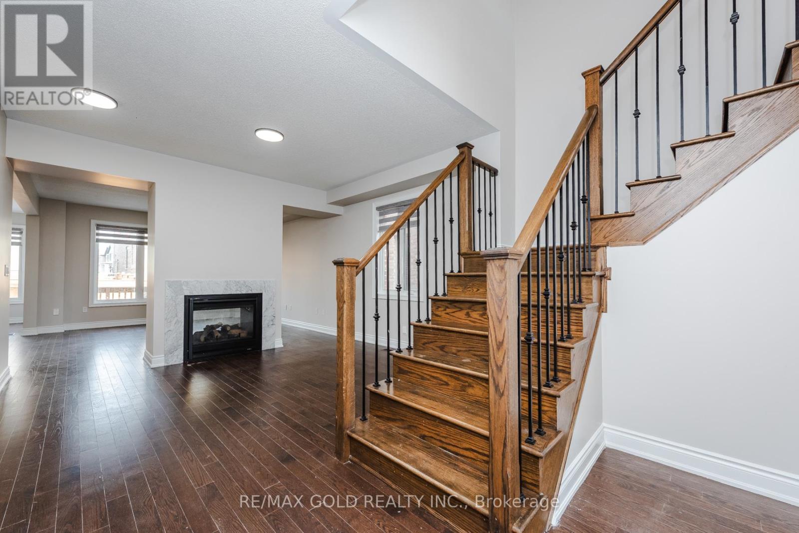 26 Ixworth Circle, Brampton (Bram West), Ontario  L6Y 6J8 - Photo 6 - W12877576