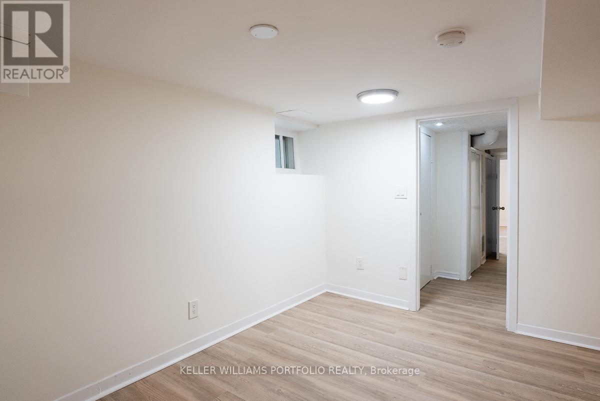 Lower - 821 Gladstone Avenue, Toronto, Ontario  M6H 3J7 - Photo 3 - W12877598