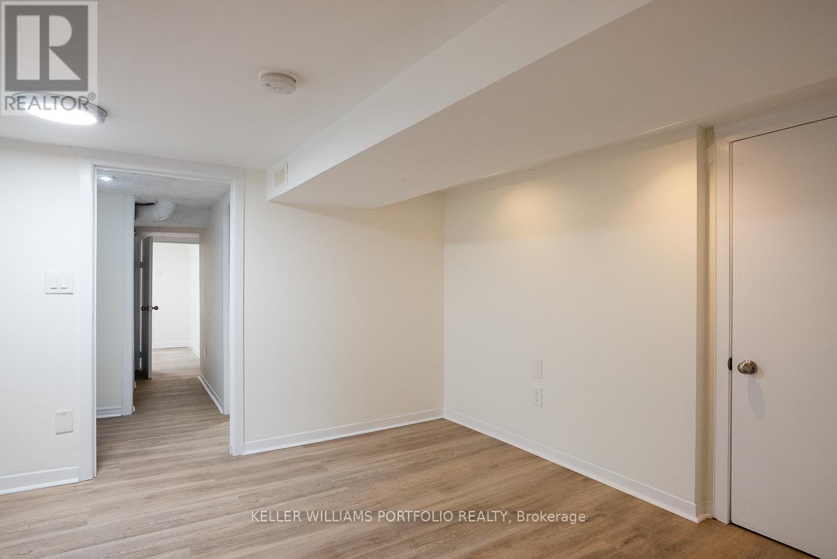 Lower - 821 Gladstone Avenue, Toronto, Ontario  M6H 3J7 - Photo 4 - W12877598