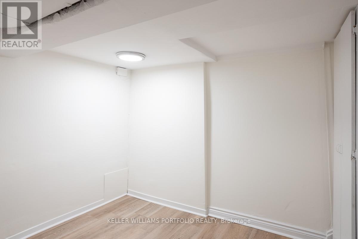 Lower - 821 Gladstone Avenue, Toronto, Ontario  M6H 3J7 - Photo 5 - W12877598