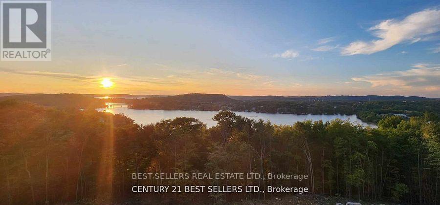 17 Horizon Lane, Huntsville (Chaffey), Ontario  P1H 0G6 - Photo 3 - X12877530