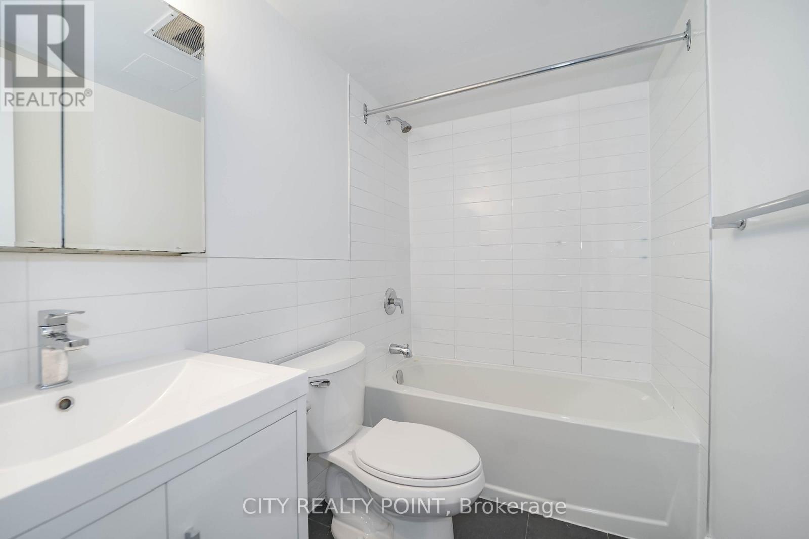 2412 - 33 Isabella Street, Toronto (Church-Yonge Corridor), Ontario  M4Y 2P7 - Photo 11 - C12864612