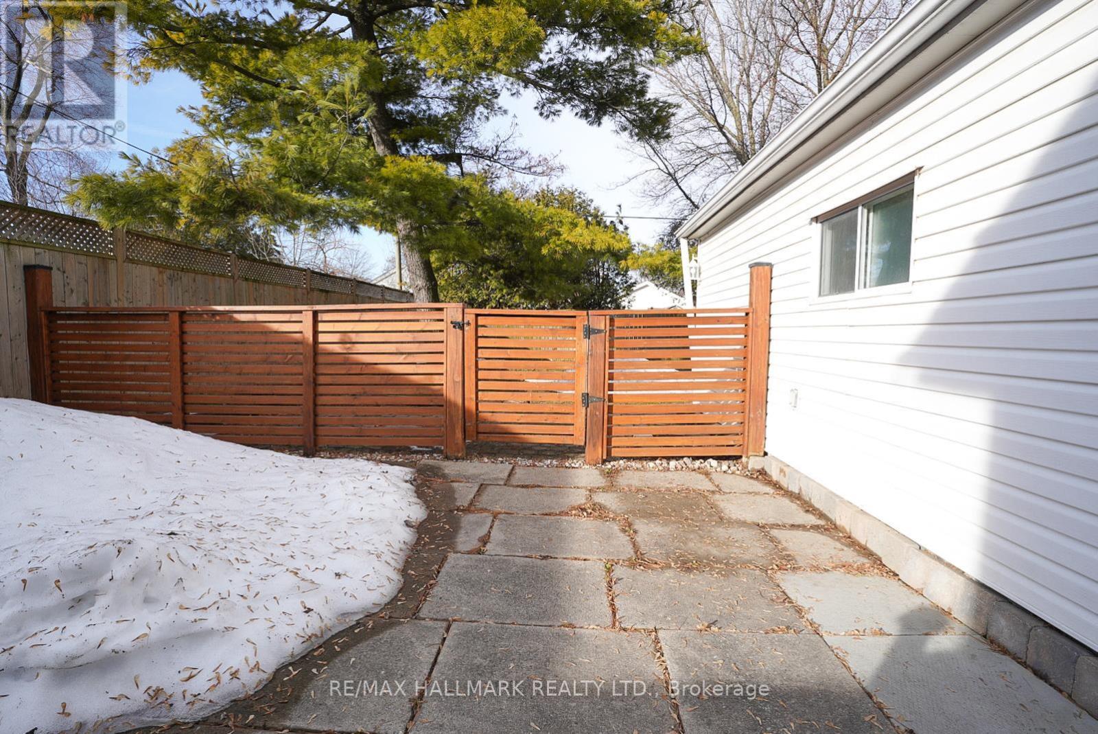 106 Phillip Avenue, Toronto, Ontario  M1N 3R4 - Photo 25 - E12855260