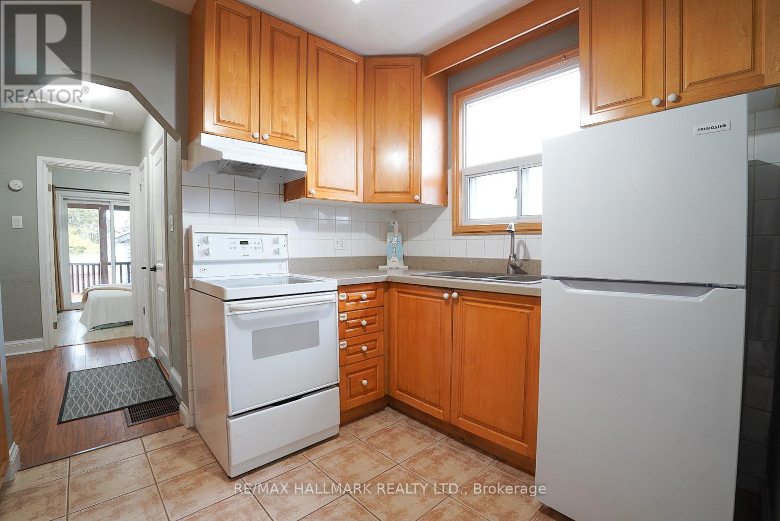 106 Phillip Avenue, Toronto, Ontario  M1N 3R4 - Photo 8 - E12855260