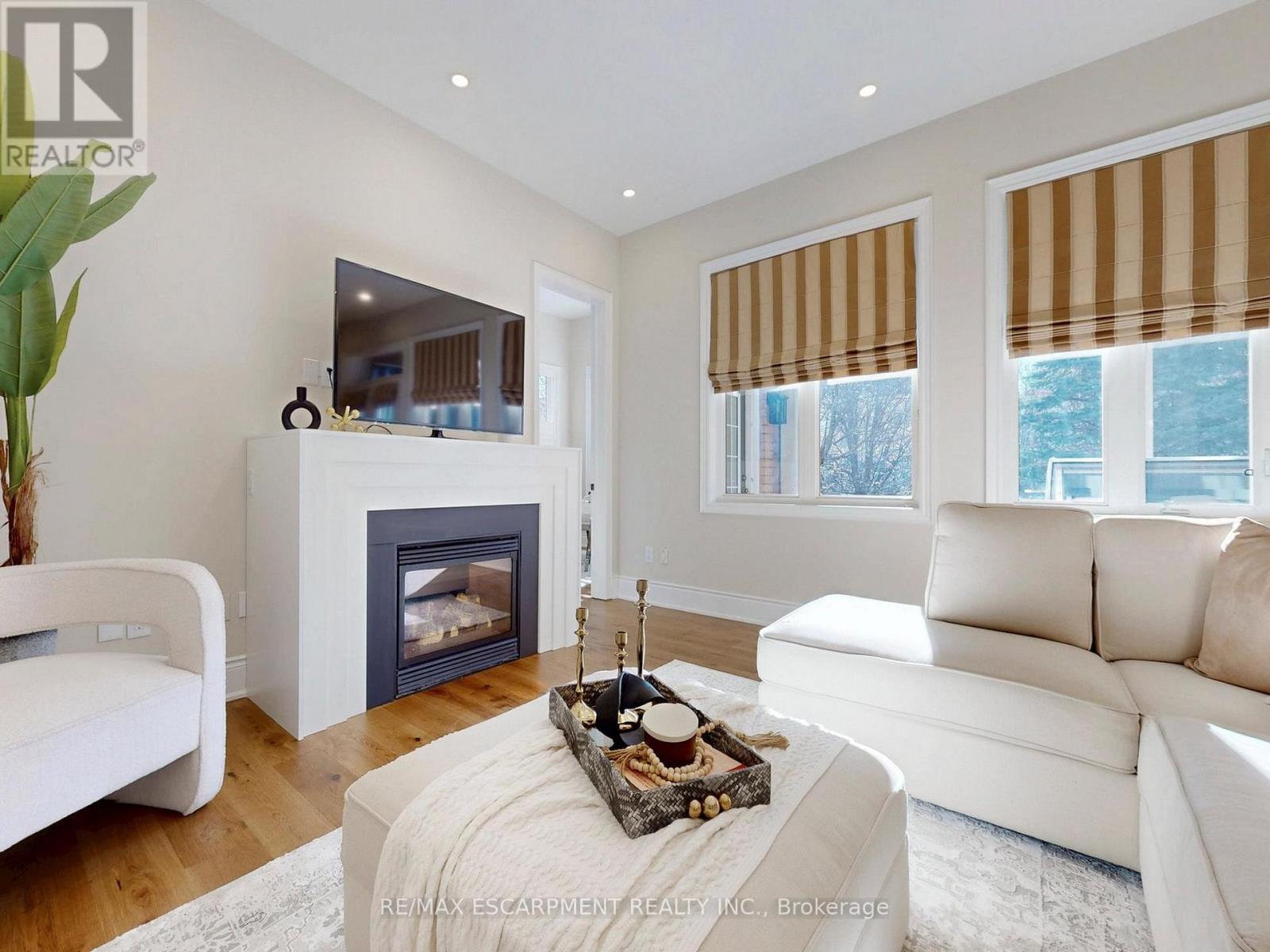 3340 Mistwell Crescent, Oakville, Ontario  L6L 0A3 - Photo 13 - W12872640