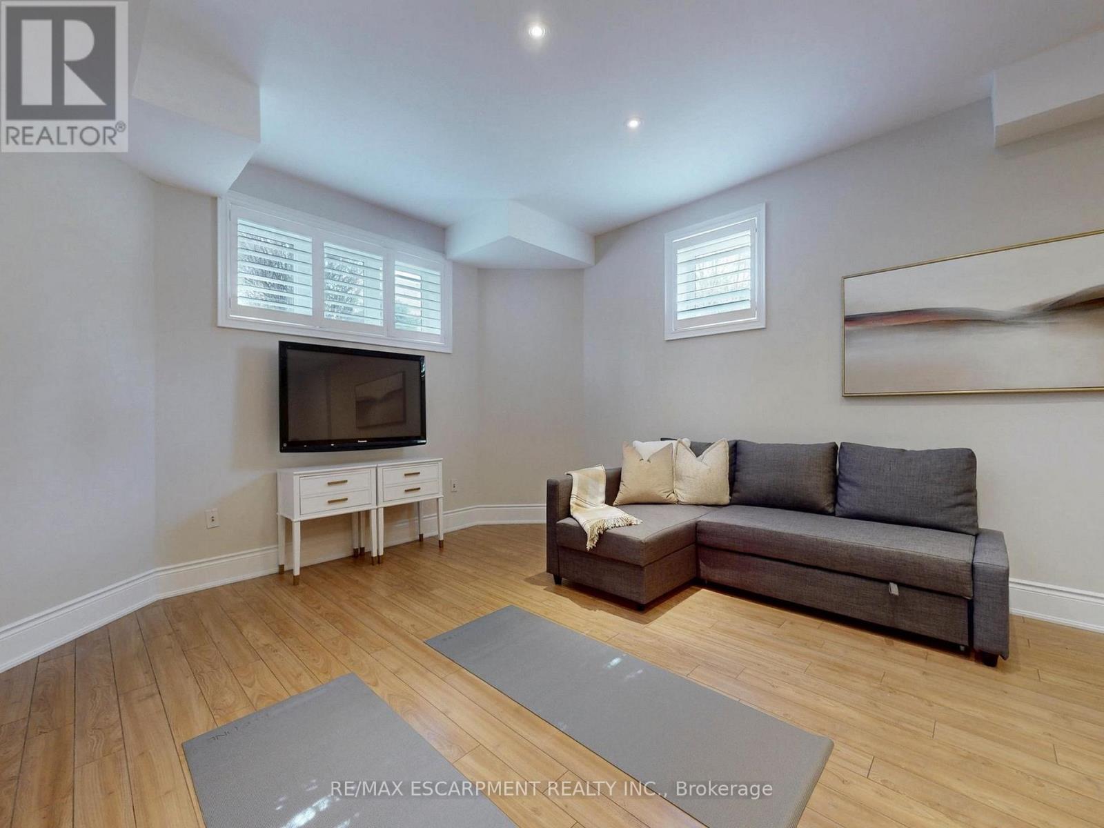 3340 Mistwell Crescent, Oakville, Ontario  L6L 0A3 - Photo 38 - W12872640