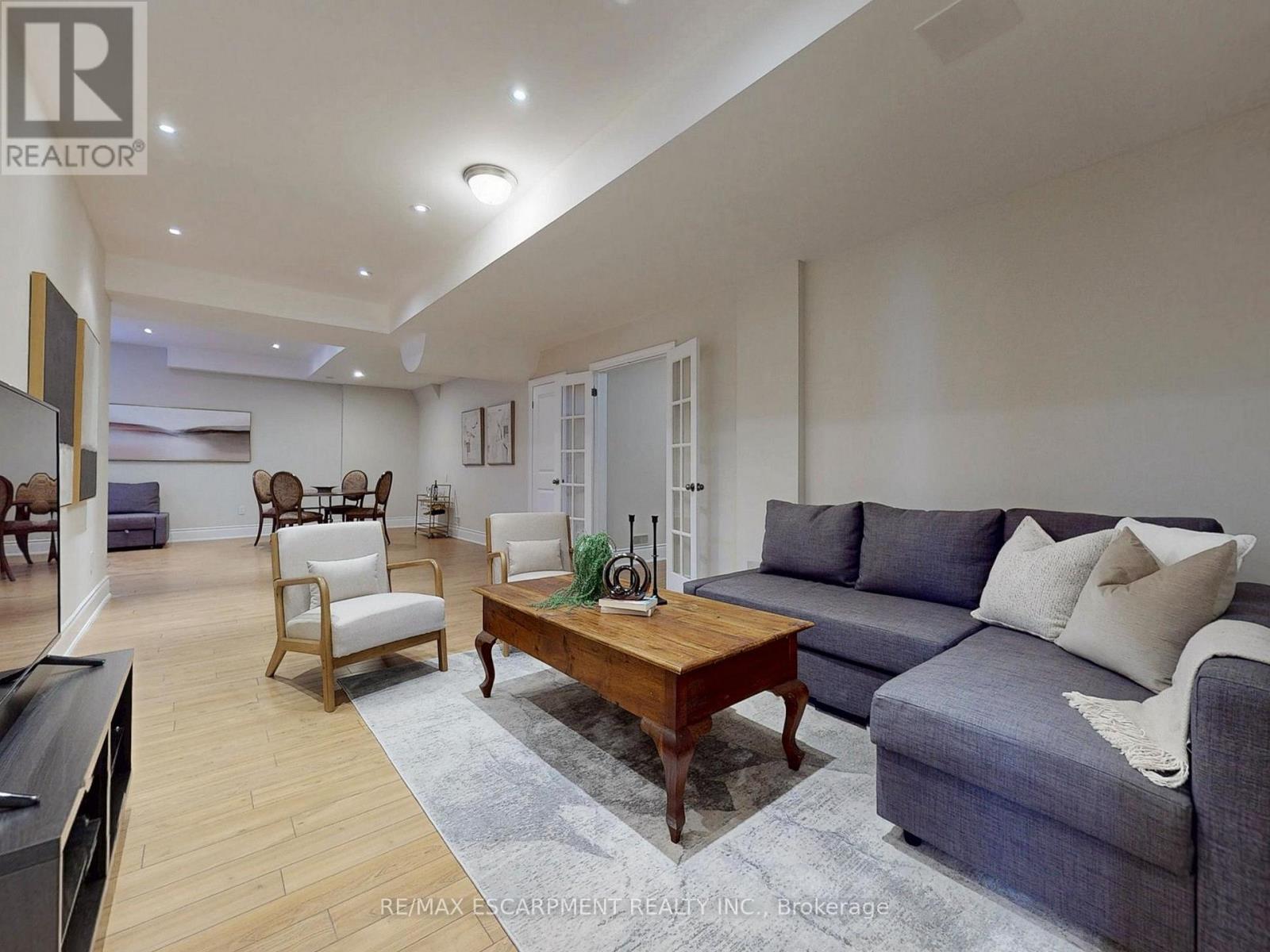 3340 Mistwell Crescent, Oakville, Ontario  L6L 0A3 - Photo 36 - W12872640