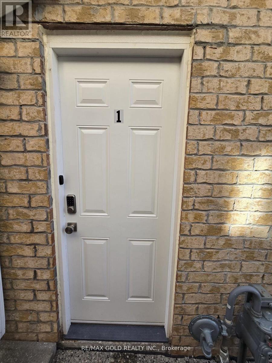 298 Etheridge Avenue, Milton, Ontario  L9E 1H7 - Photo 33 - W12876430