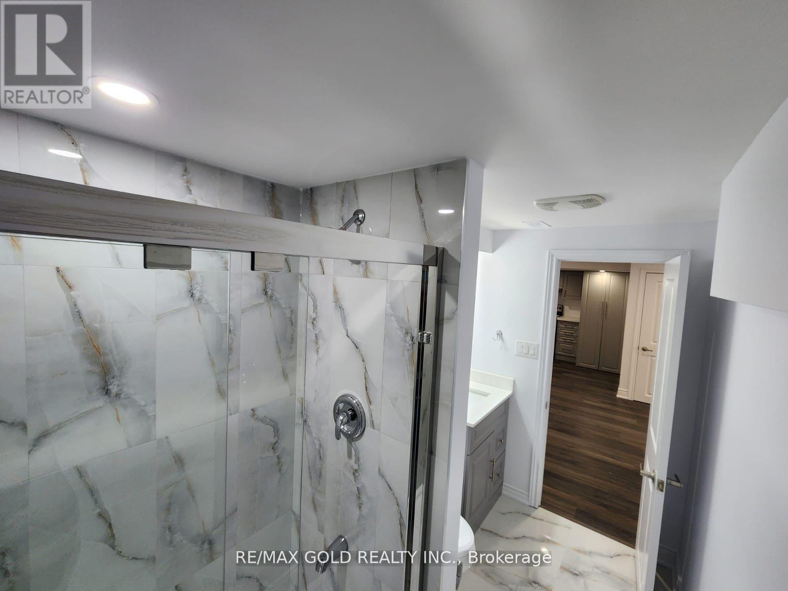 298 Etheridge Avenue, Milton, Ontario  L9E 1H7 - Photo 40 - W12876430