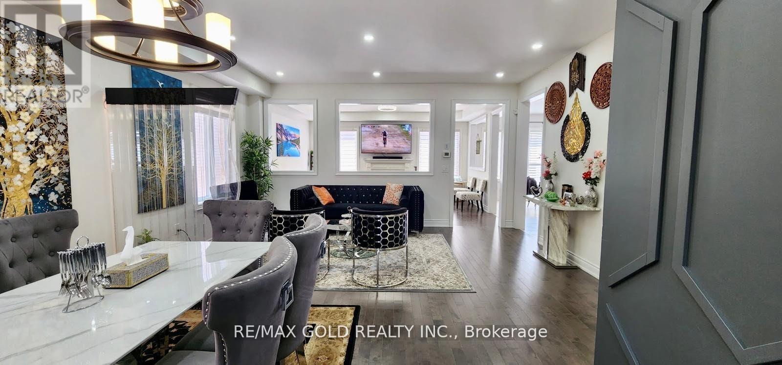 298 Etheridge Avenue, Milton, Ontario  L9E 1H7 - Photo 9 - W12876430