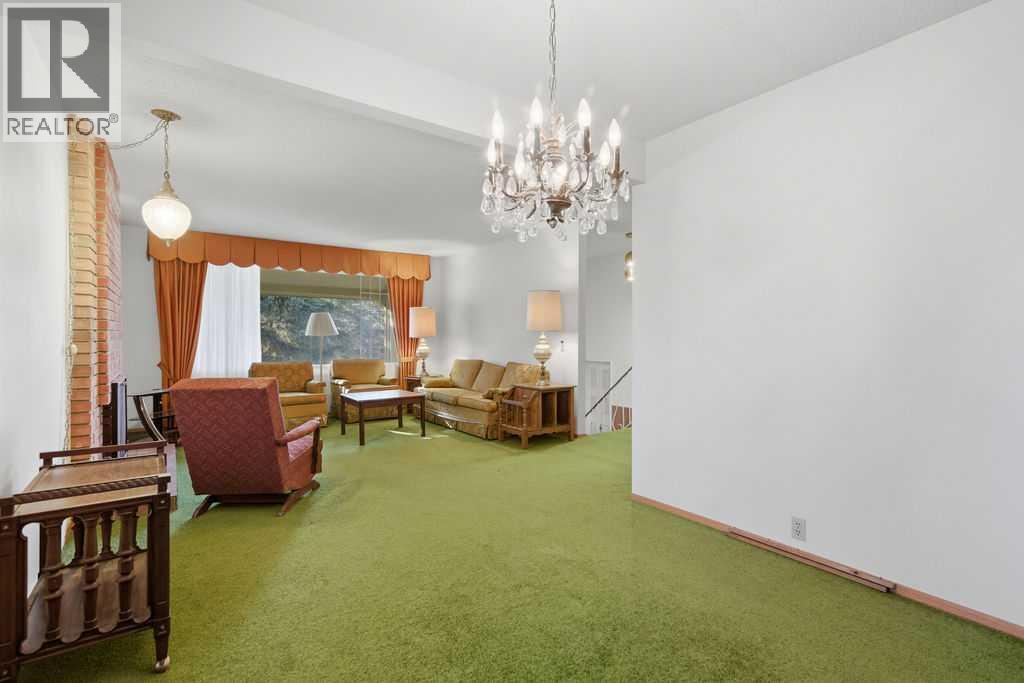 5516 Dalhart Hill Nw, Calgary, Alberta  T3A 1S9 - Photo 12 - A2285431