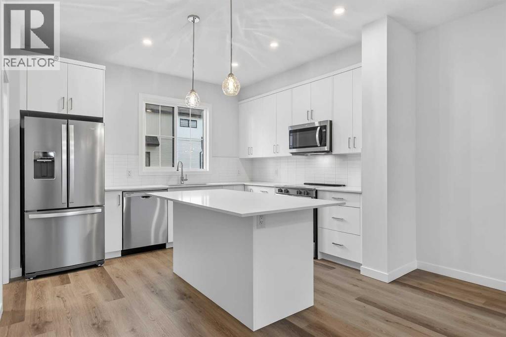 125, 1750 Rangeview Drive SE, calgary, Alberta