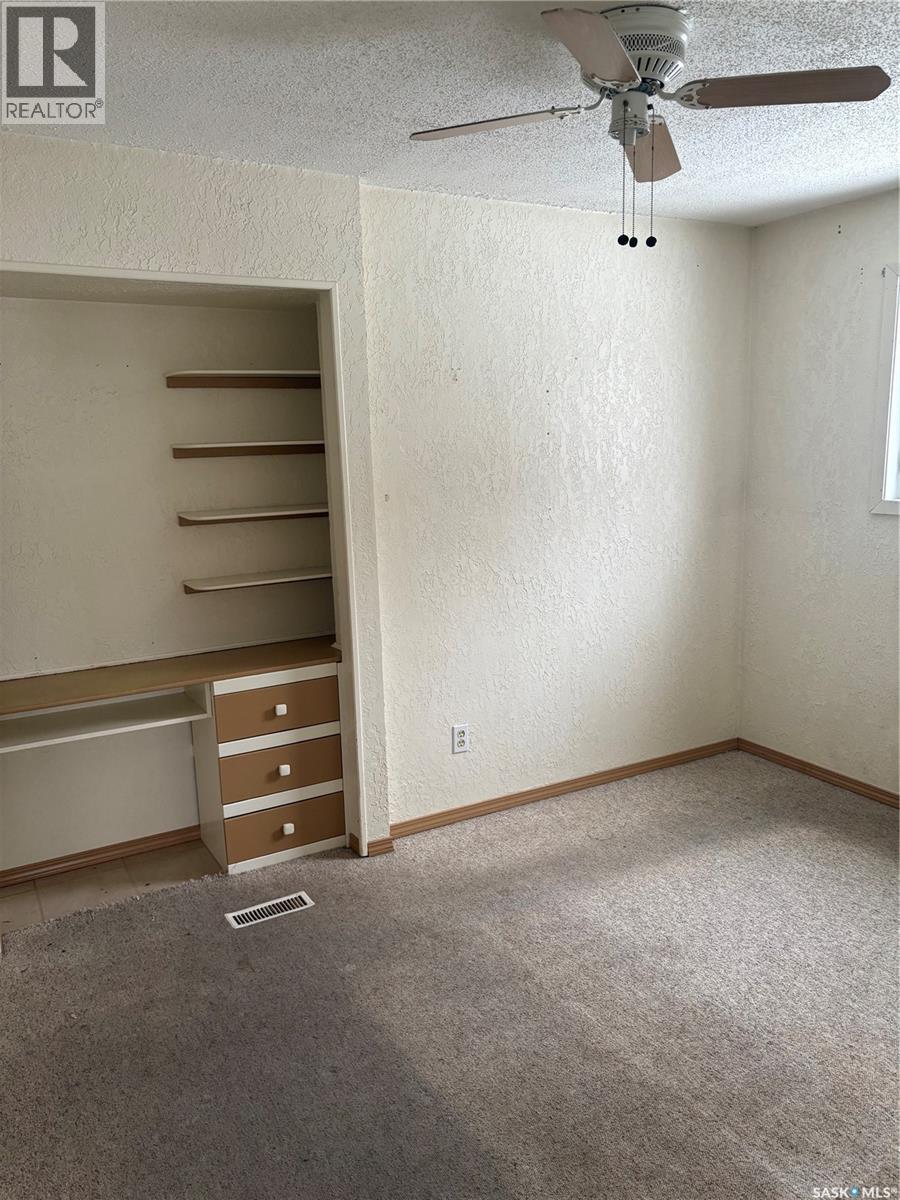 515 King Street, Weyburn, Saskatchewan  S4H 0P8 - Photo 12 - SK030330