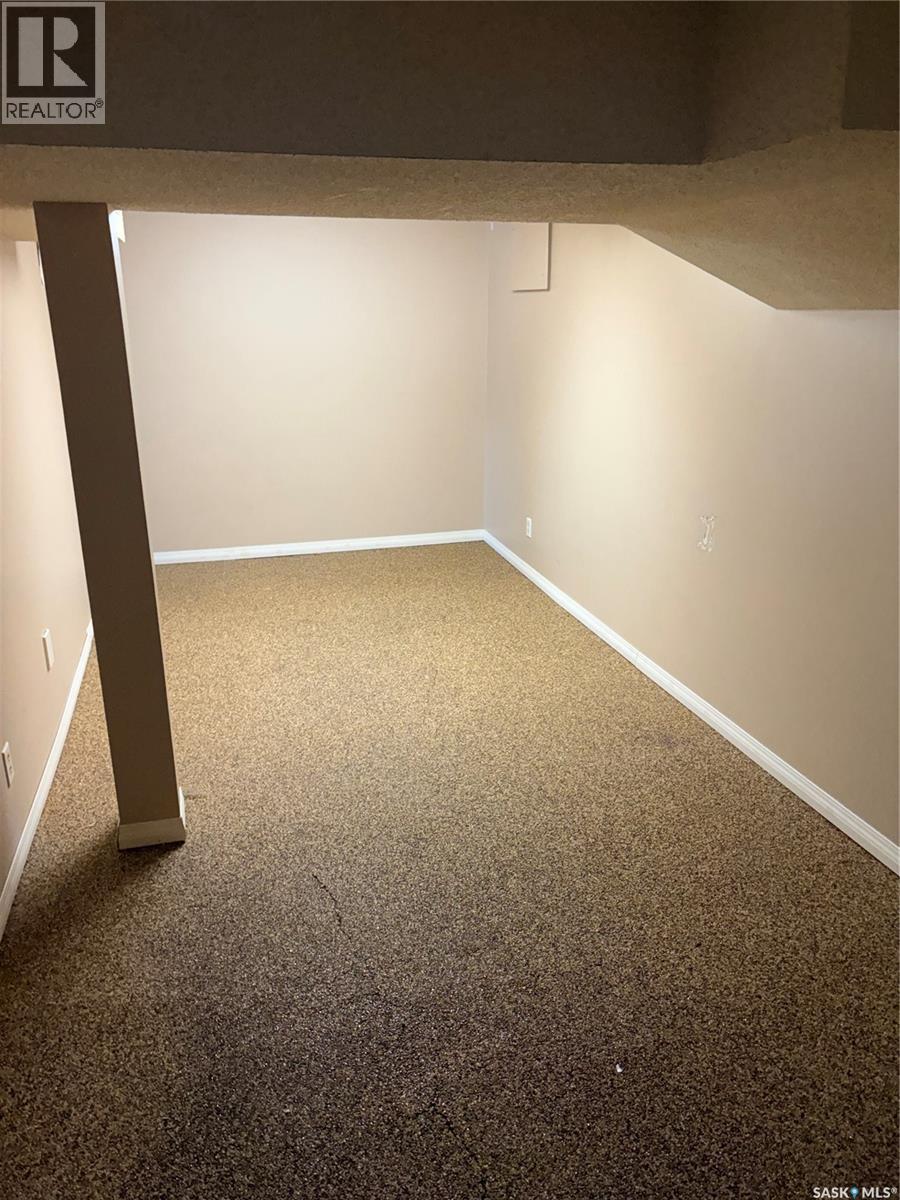 515 King Street, Weyburn, Saskatchewan  S4H 0P8 - Photo 14 - SK030330