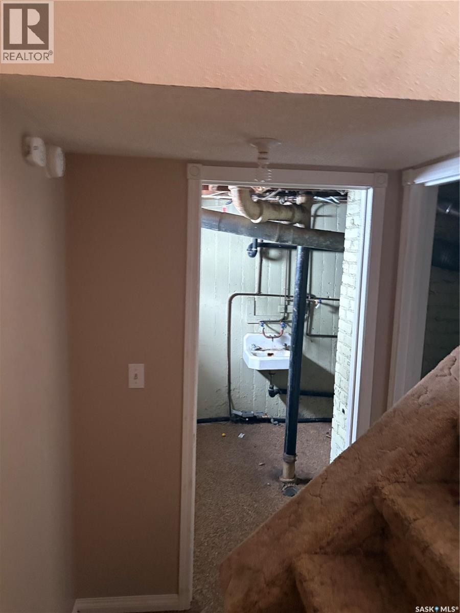 515 King Street, Weyburn, Saskatchewan  S4H 0P8 - Photo 15 - SK030330