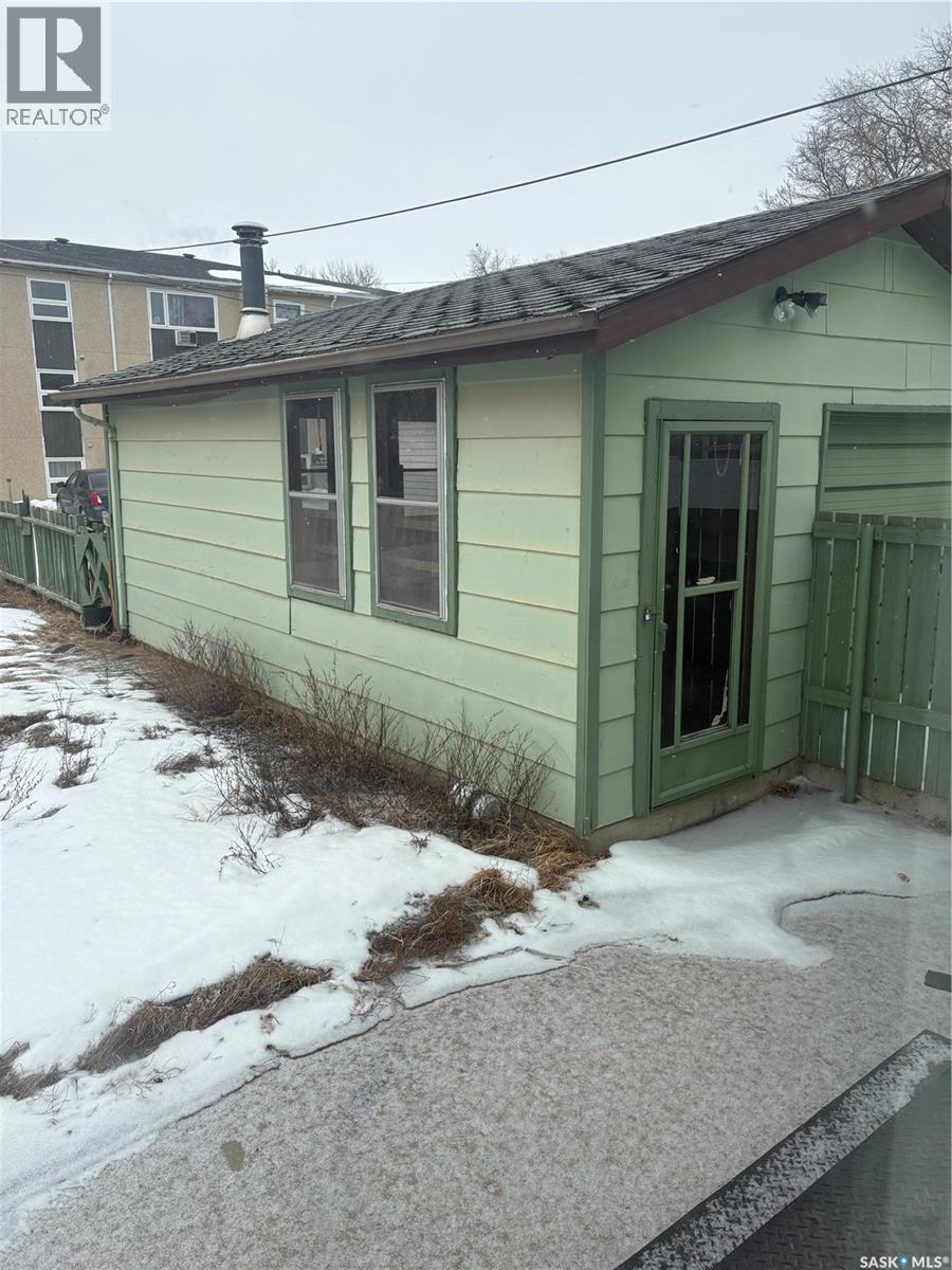 515 King Street, Weyburn, Saskatchewan  S4H 0P8 - Photo 17 - SK030330