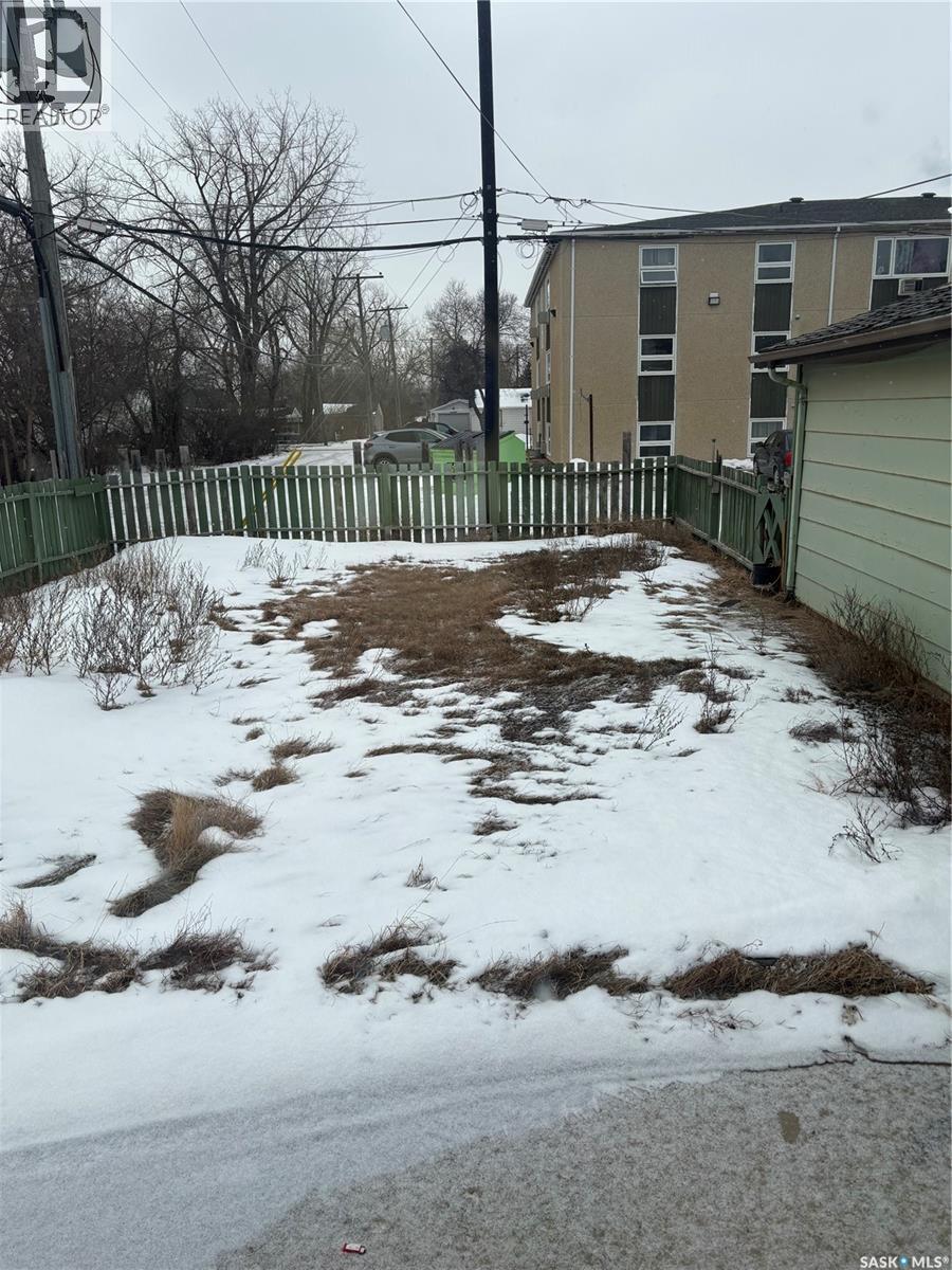 515 King Street, Weyburn, Saskatchewan  S4H 0P8 - Photo 18 - SK030330