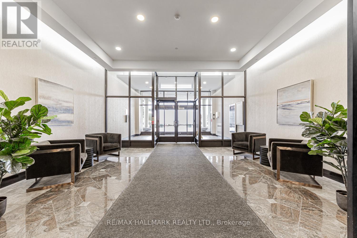 724 - 1 Leaside Park Drive, Toronto (Thorncliffe Park), Ontario  M4H 1R1 - Photo 5 - C12847294