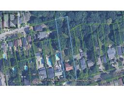 132 BLYTHWOOD ROAD, Toronto, Ontario