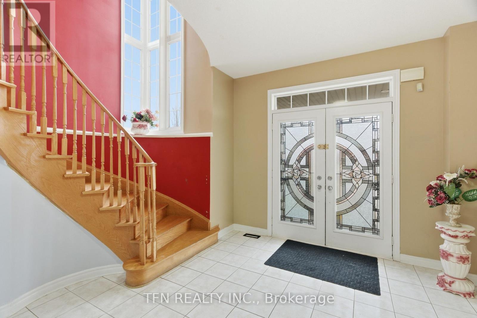 12 Whitepoppy Drive N, Brampton, Ontario  L7A 0L8 - Photo 5 - W12843380