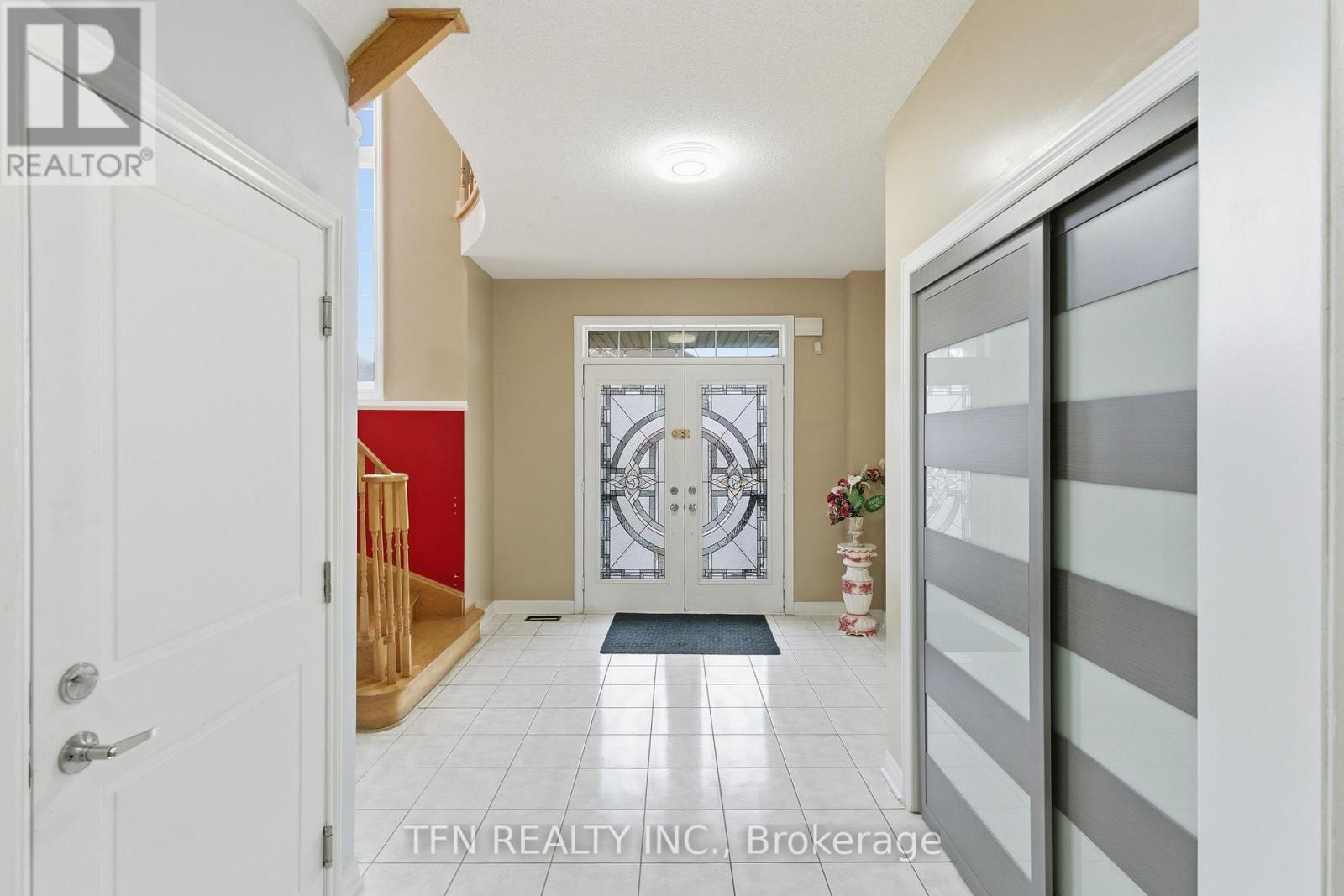 12 Whitepoppy Drive N, Brampton, Ontario  L7A 0L8 - Photo 4 - W12843380