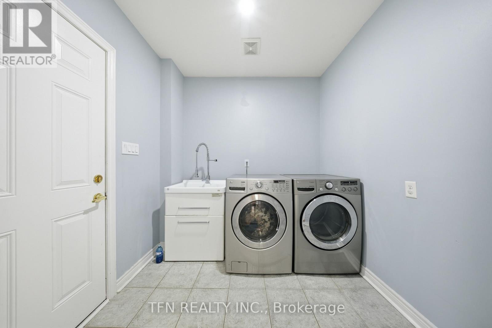 12 Whitepoppy Drive N, Brampton, Ontario  L7A 0L8 - Photo 10 - W12843380