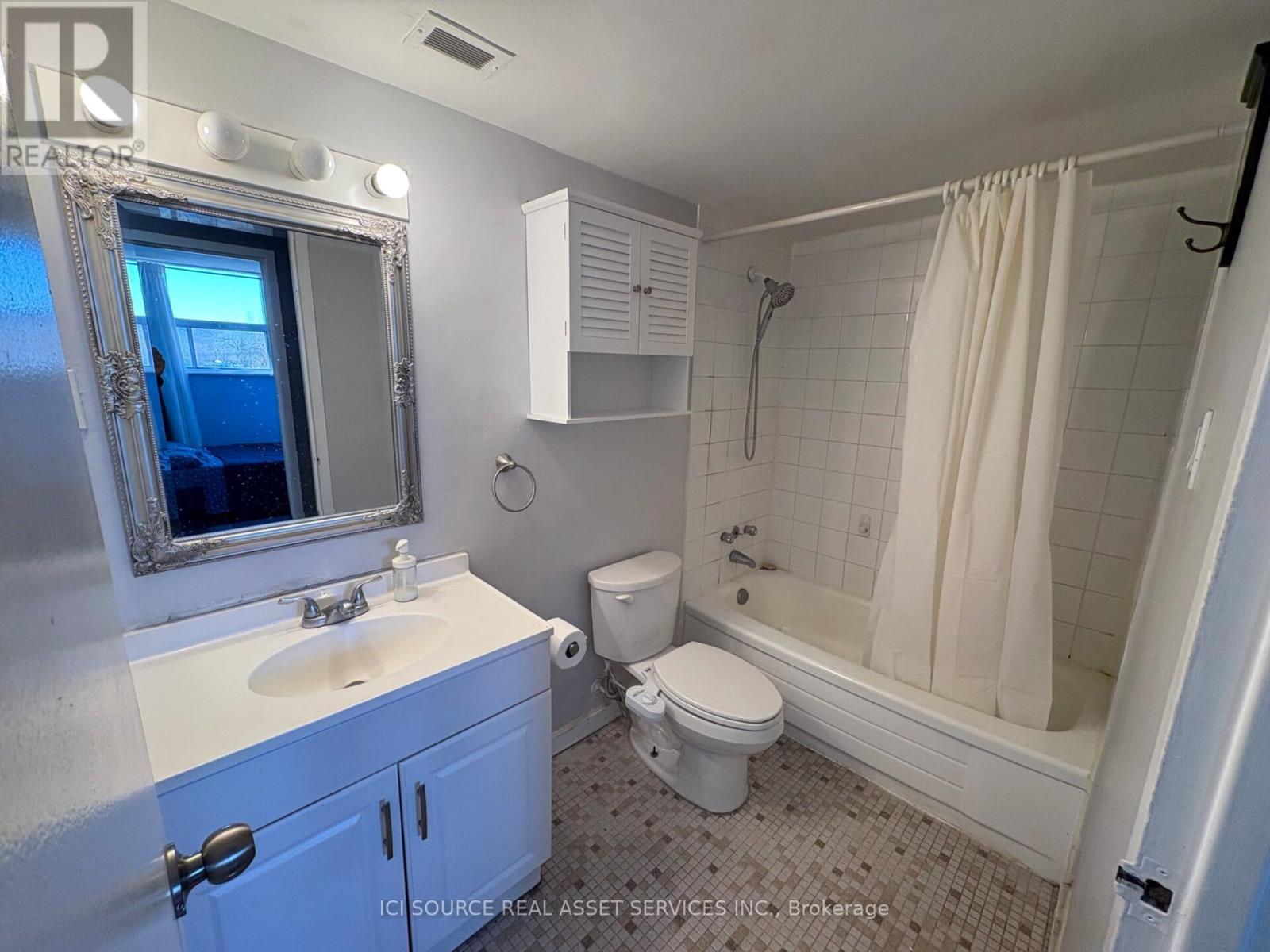 21 - 15 Nicklaus Drive, Hamilton, Ontario  L8K 5J5 - Photo 21 - X12830170