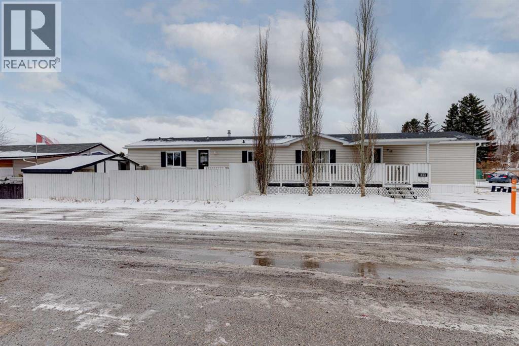 508, 3223 83 Street Nw, Calgary, Alberta  T3B 5N7 - Photo 1 - A2292803