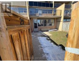 21 - 15 NICKLAUS DRIVE, Hamilton, Ontario