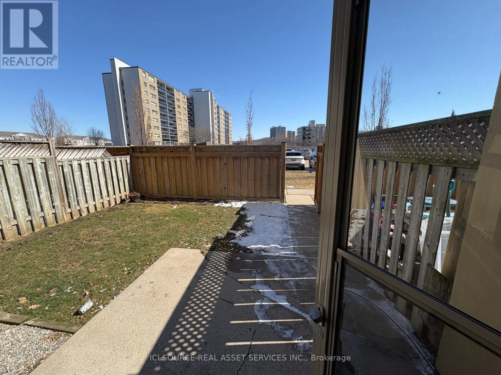 21 - 15 Nicklaus Drive, Hamilton, Ontario  L8K 5J5 - Photo 13 - X12830170