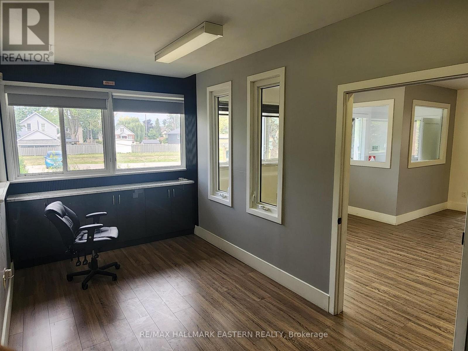 71 Princess Street, Peterborough (Town Ward 3), Ontario  K9J 2A8 - Photo 11 - X12877784