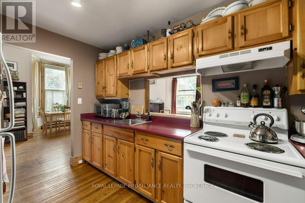 130 King Street E, Kingston (Central City East), Ontario  K7L 3A1 - Photo 10 - X12877846