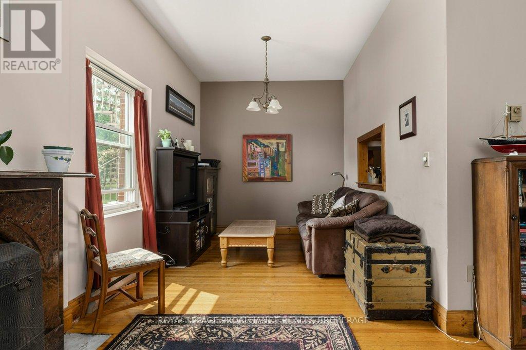 130 King Street E, Kingston (Central City East), Ontario  K7L 3A1 - Photo 7 - X12877846