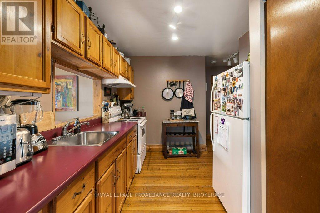 130 King Street E, Kingston (Central City East), Ontario  K7L 3A1 - Photo 9 - X12877846