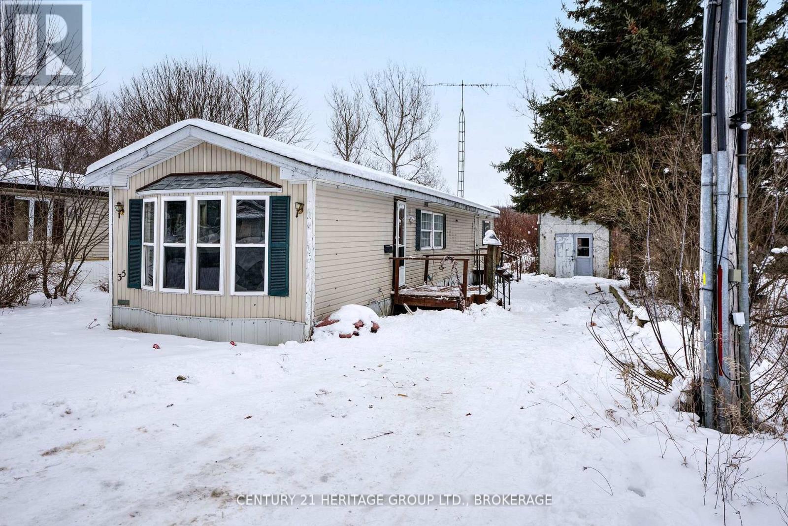 35 - 227 Big Hill Road, Leeds And The Thousand Islands, Ontario  K0H 2N0 - Photo 2 - X12877858