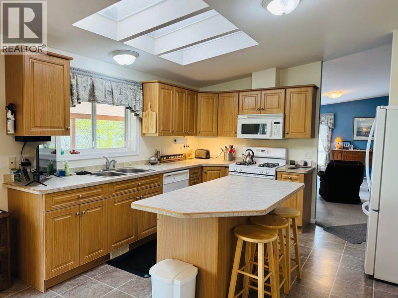 3722 Carson Road, Williams Lake, British Columbia  V0K 2G0 - Photo 2 - R3099170