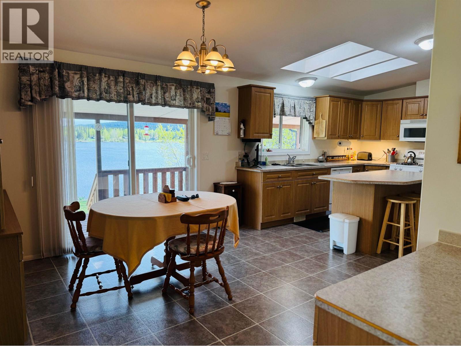 3722 Carson Road, Williams Lake, British Columbia  V0K 2G0 - Photo 6 - R3099170