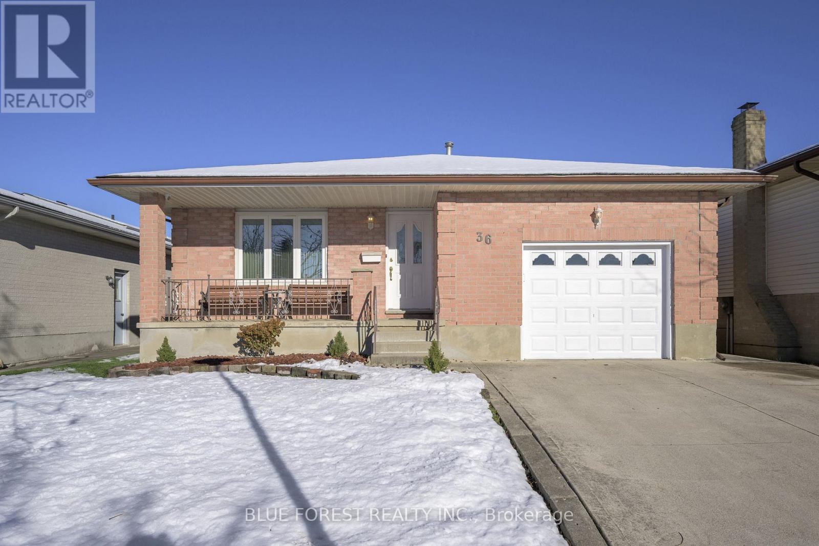36 Golfdale Crescent, London South, Ontario  N6C 5P1 - Photo 1 - X12877810