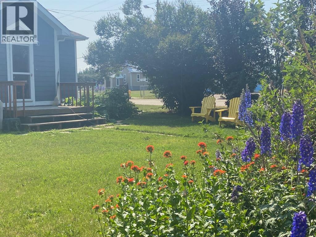 75 Peace River Avenue, Joussard, Alberta  T0G 1J0 - Photo 32 - A2223826