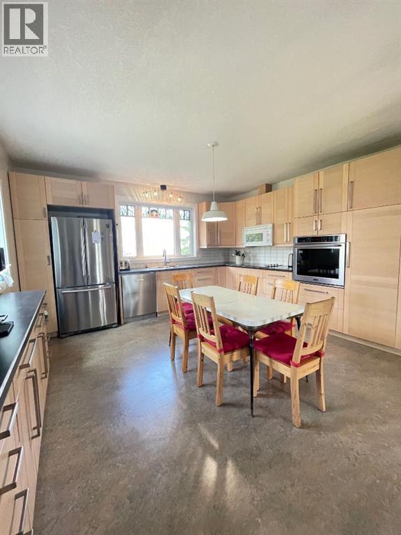 75 Peace River Avenue, Joussard, Alberta  T0G 1J0 - Photo 5 - A2223826