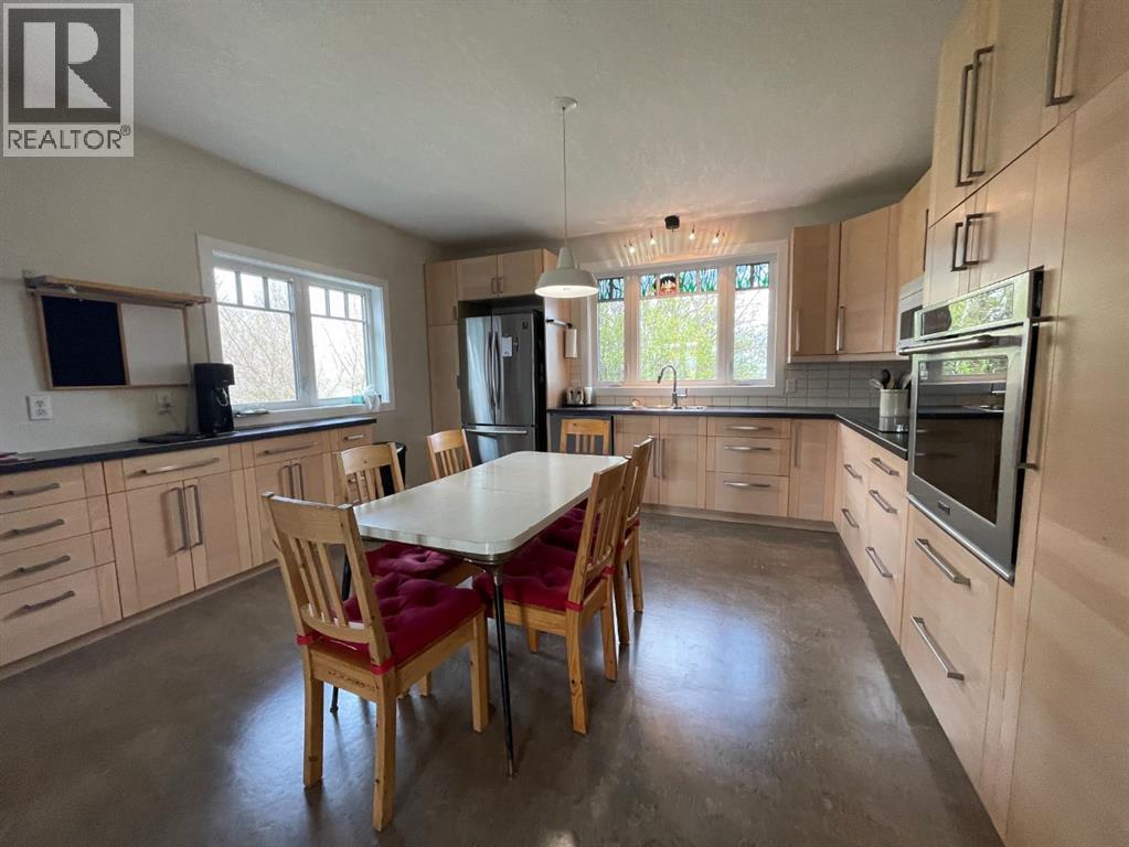 75 Peace River Avenue, Joussard, Alberta  T0G 1J0 - Photo 6 - A2223826