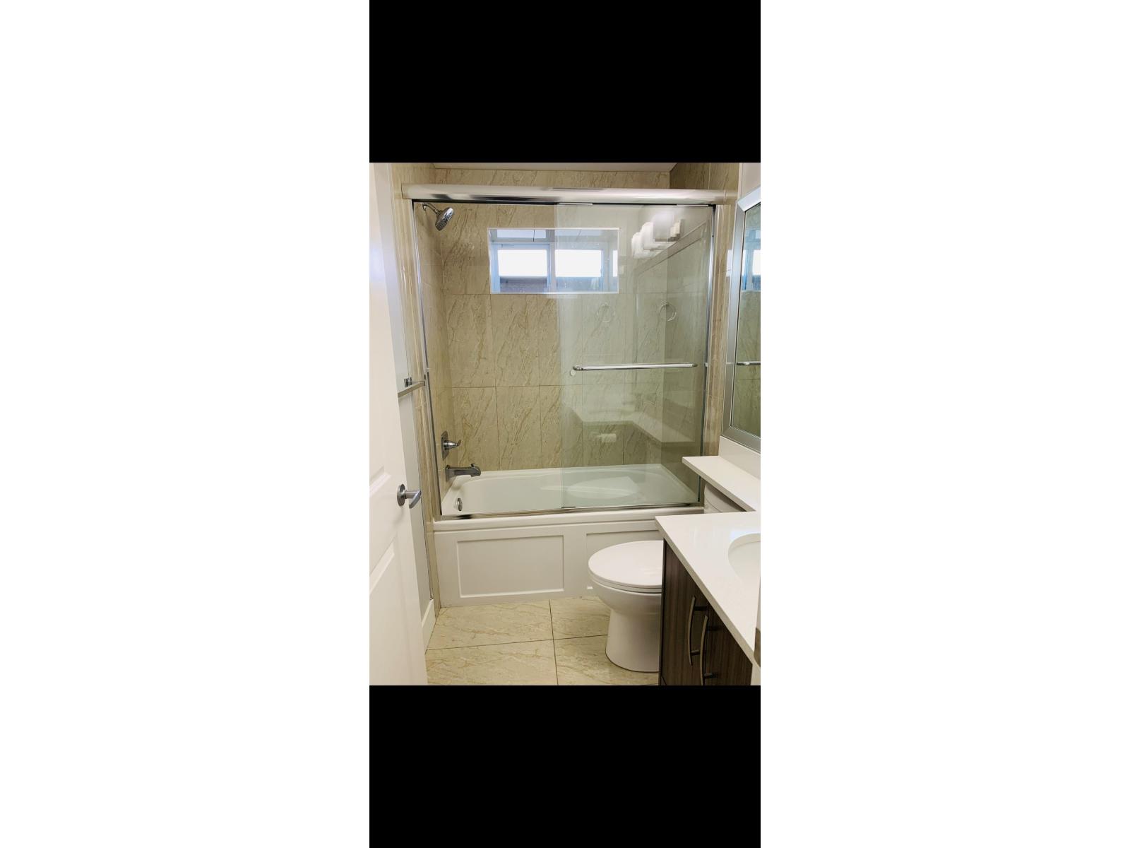 Basement 13048 60 Ave, Surrey, British Columbia  V3X 2L7 - Photo 4 - R3099249