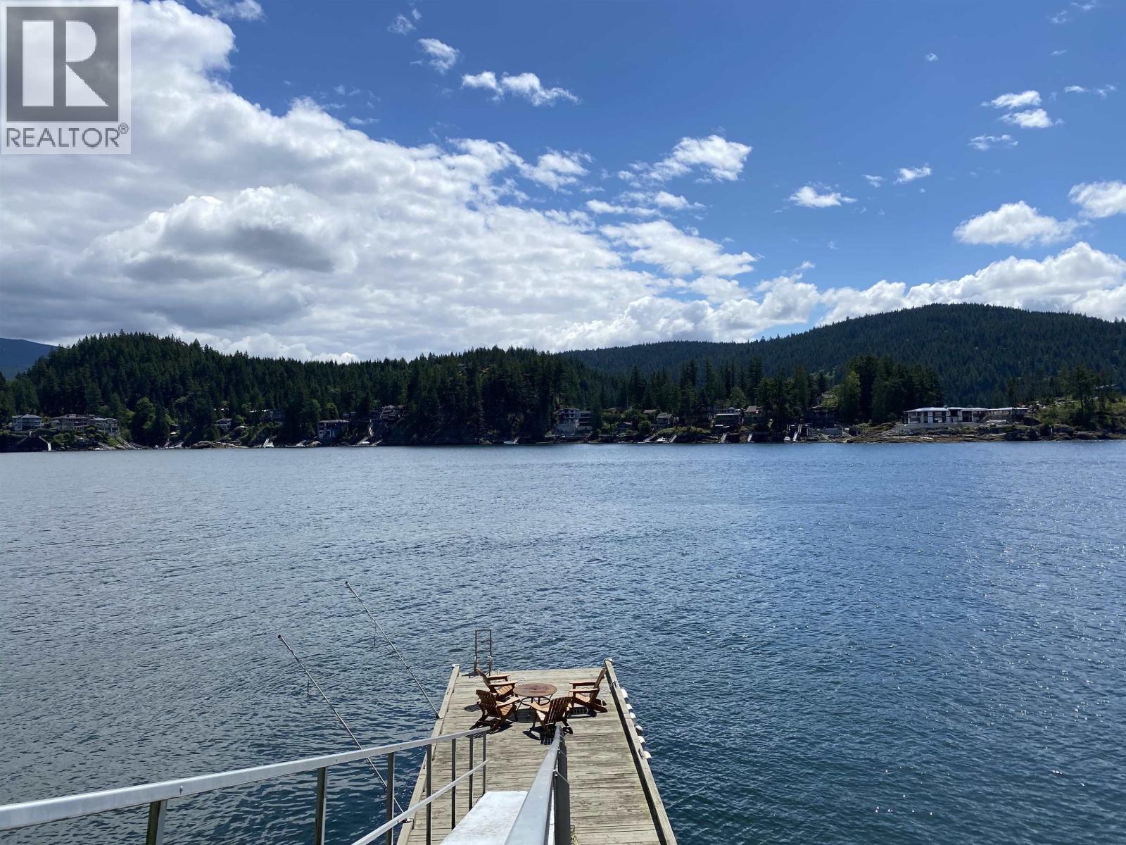 4885 Cove Cliff Place, North Vancouver, British Columbia  V7G 1H9 - Photo 6 - R3099086