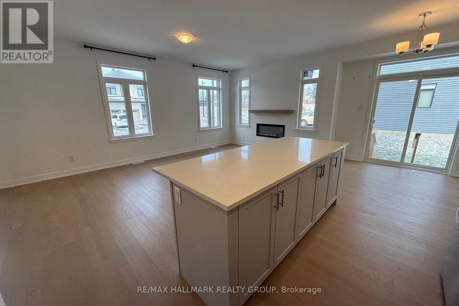 221 Gretsch Road, Ottawa, Ontario  K1T 0V6 - Photo 11 - X12877648