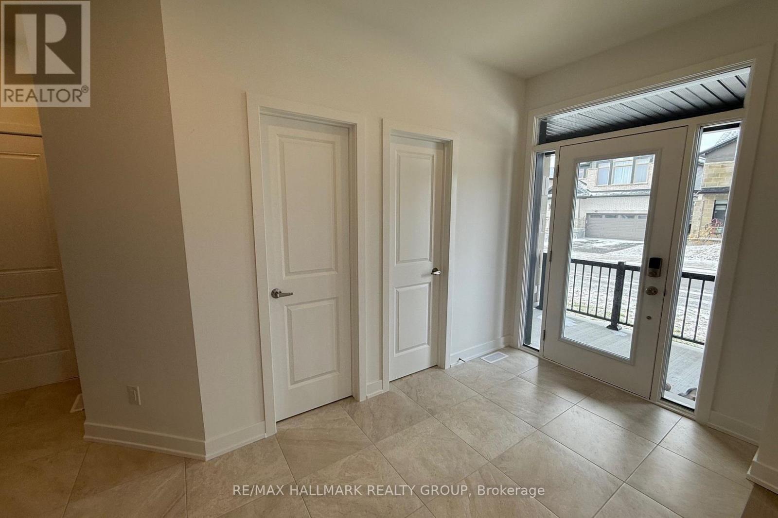 221 Gretsch Road, Ottawa, Ontario  K1T 0V6 - Photo 13 - X12877648