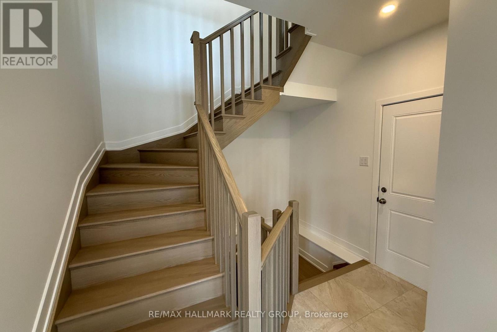 221 Gretsch Road, Ottawa, Ontario  K1T 0V6 - Photo 14 - X12877648