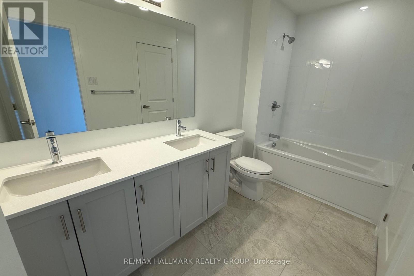 221 Gretsch Road, Ottawa, Ontario  K1T 0V6 - Photo 15 - X12877648