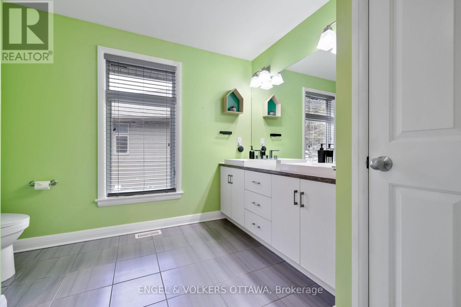 157 Avro Circle, Ottawa, Ontario  K1K 4K7 - Photo 33 - X12877856