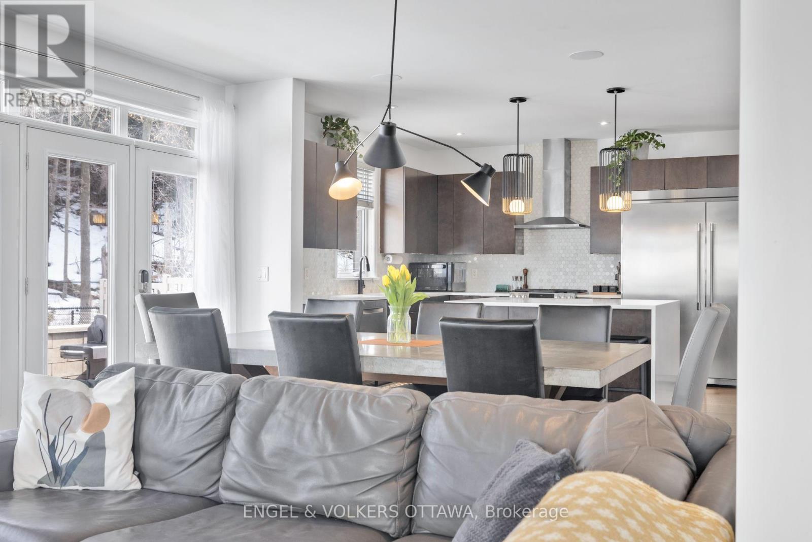 157 Avro Circle, Ottawa, Ontario  K1K 4K7 - Photo 9 - X12877856